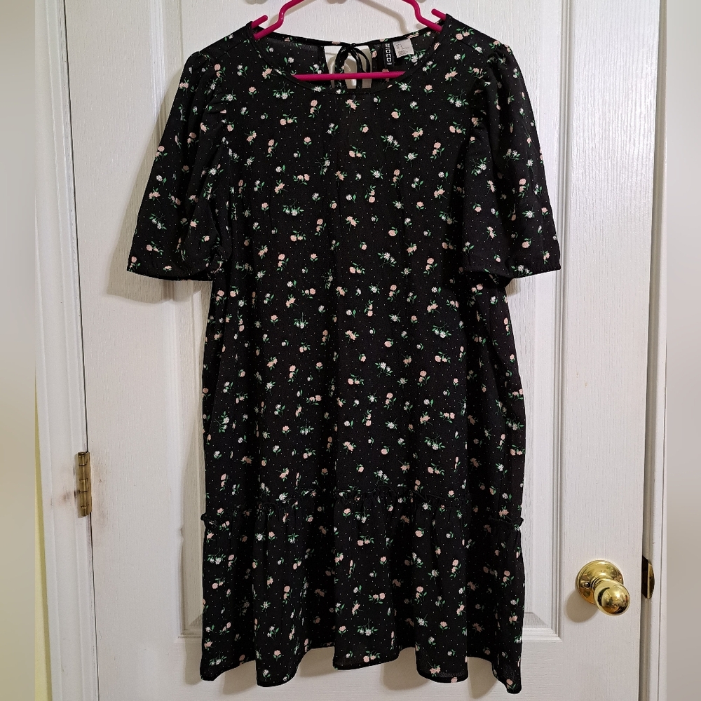H&M Divided Womens Dress Black Floral Size Large
